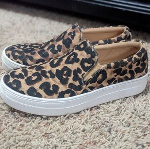 Steve Madden platform slip on sneakers